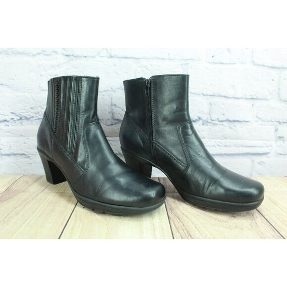 Clarks Black Leather Casual Ankle Boots Size 8.5 M Side Zip Elastic Panel - Picture 3 of 9